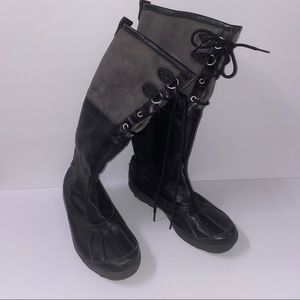 UGG black and grey winter snowboots
